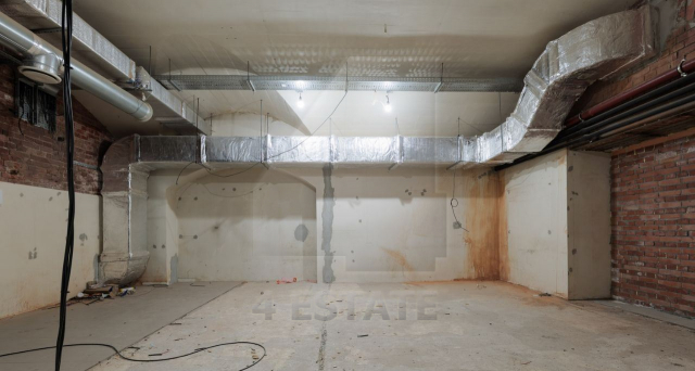 Аренда торгового помещения с отд. входом, м.Цветной бульвар