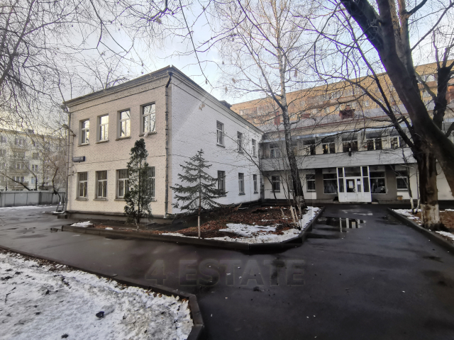 Аренда отдельно стоящего особняка с большой территорией, м.Динамо.