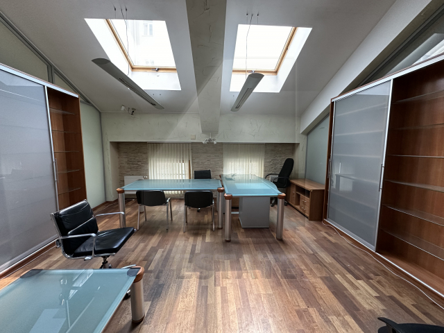 Предлагается на продажу презентабельный особняк класса А, м.Чистые пруды.