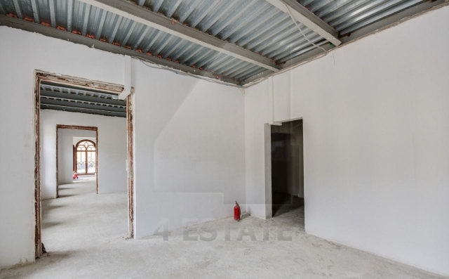 Продажа реконструированного особняка класса А, м.Полянка.