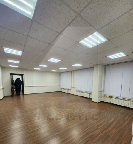 Аренда офиса в административном здании, м.Зорге.