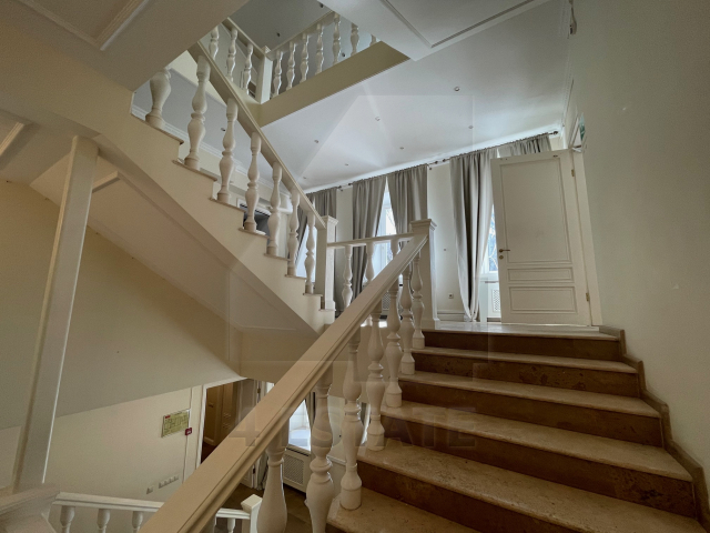 Продажа представительского особняка, м.Смоленская.