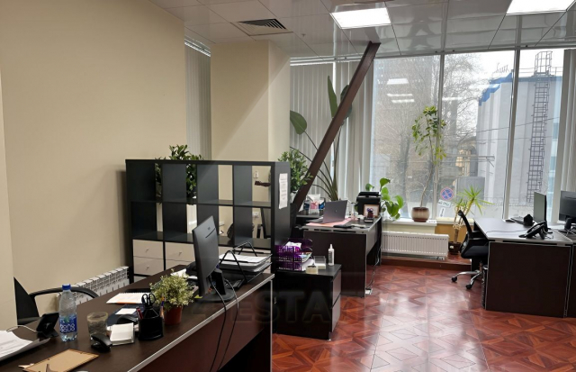 Аренда офисов в бизнес центре "Хамелеон" м. Рязанский проспект.