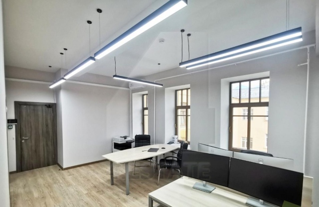 Аренда дизайнерского офиса в БЦ класса В+, м.Новокузнецкая.