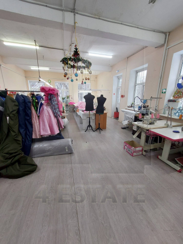 Аренда отдельно стоящего особняка с большой территорией, м.Динамо.