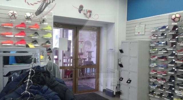 Аренда торгового помещения м. Улица 1905 года.