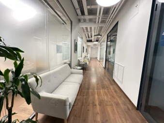 Аренда офисов в новом бизнес-центре" Верейская Плаза 4" м.Давыдковская.