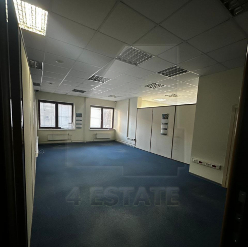 Аренда банковского помещения с отд. входом, м.Маяковская.