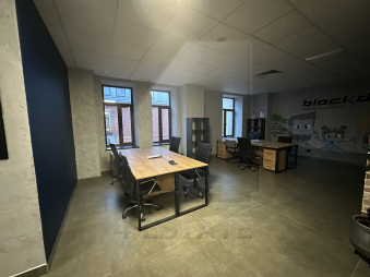 Бизнес-центр «Кустос LOFT».м.Цветной бульвар