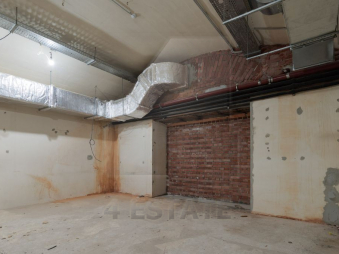 Продажа торгового помещения с отд. входом, м.Трубная.