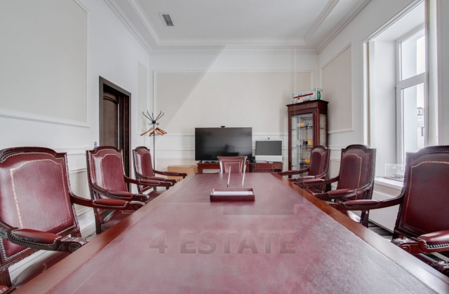 Аренда презентабельного особняка класса А, м.Пушкинская.