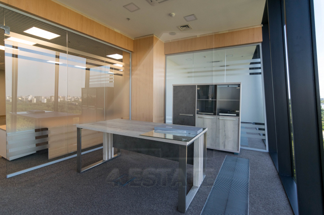 Аренда офисов в бизнес центре "Лотос", м.Нахимовский проспект.