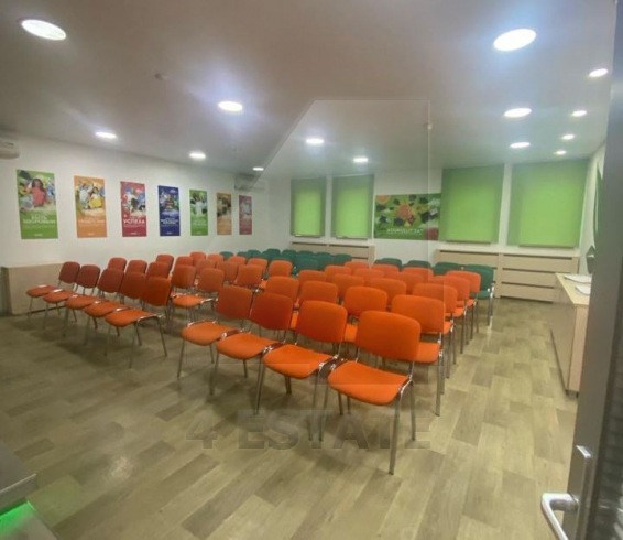 Офисное помещение с отдельным входом, м. Менделеевская.