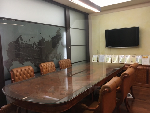 Представительский офис с отдельным входом и мебелью, м.Смоленская.