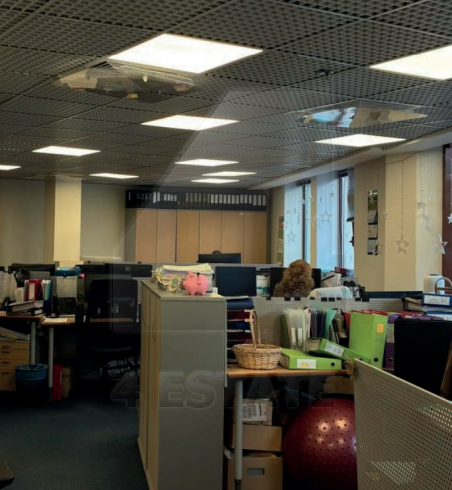 Аренда торговых и офисных помещений в бизнес-центре класса Премиум, м.Площадь революции.