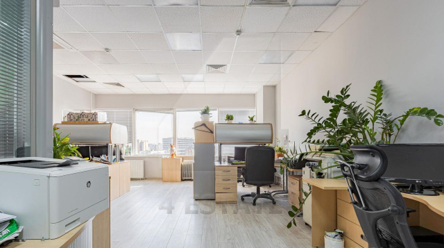 Продажа офиса в бизнес-центре класса В+, м.Бауманская.               