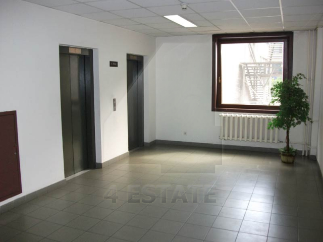 Аренда офисов в бизнес центре класса "В" м. Дмитровская.