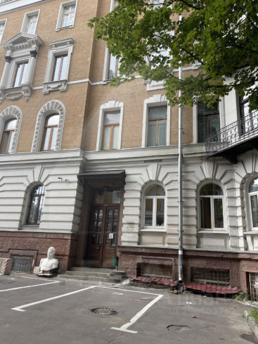 Аренда офиса в элитном жилом доме класса А, м.Тургеневская.