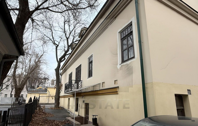 Реконструированный особняк класса В+, м.Достоевская.