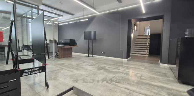 Аренда презентабельного особняка класса В+, м.Курская.