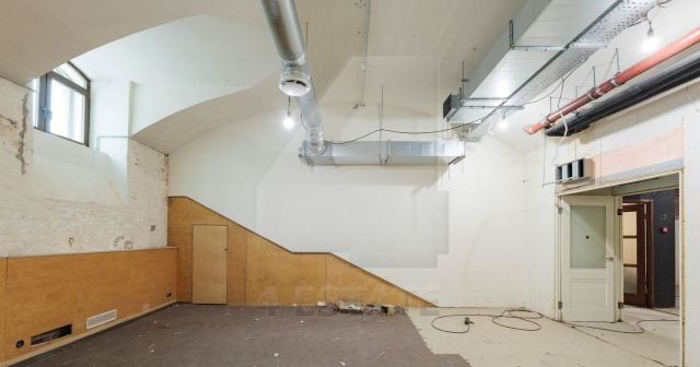 Аренда торгового помещения с отд. входом, м.Цветной бульвар