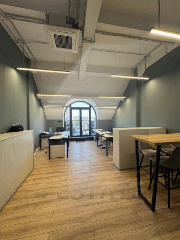 Продажа офисов в бизнес центре класса В+, м.Бауманская.