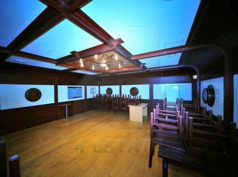 Продажа презентабельного офиса с отдельным входом, м.Студенческая.