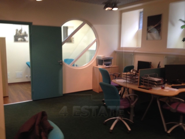 Презентабельный офис с отдельным входом и мебелью, м.Арбатская.