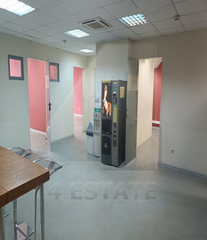 Аренда помещение свободного назначения с отд. входом, м.Новослободская.