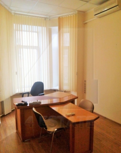 Аренда офисного и банковского помещения в особняке, м.Полянка.