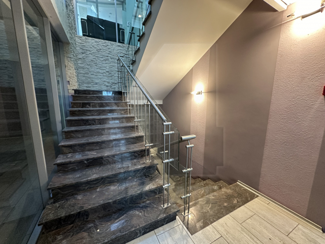 Предлагается на продажу презентабельный особняк класса А, м.Чистые пруды.