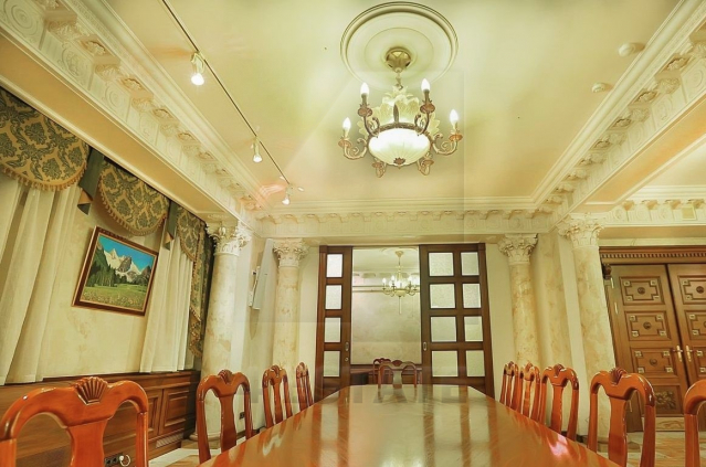 Аренда презентабельного особняка класса А, м.Полянка