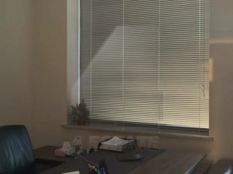 Аренда торговых и офисных помещений в бизнес-центре класса Премиум, м.Площадь революции.