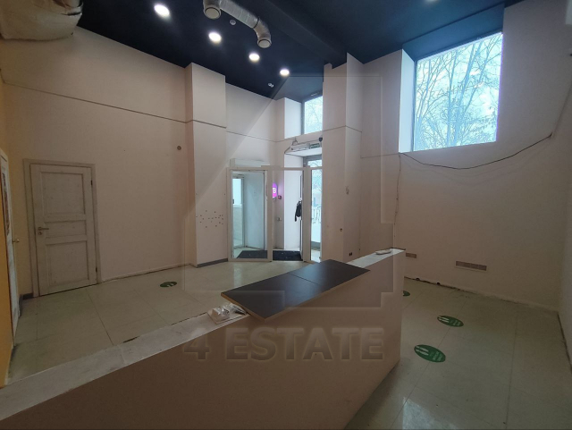 Торговое помещение в аренду, м.Достоевская.