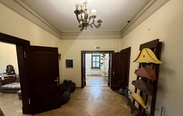 Реконструированный особняк класса В+, м.Достоевская.