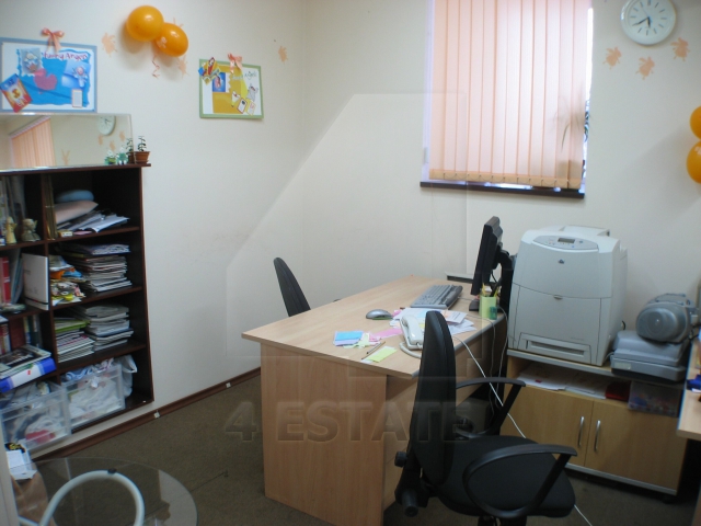 Офисное помещение с отдельным входом, м.Курская.