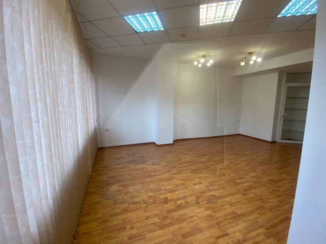 Офисное помещение с отдельным входом, м.Кутузовская.