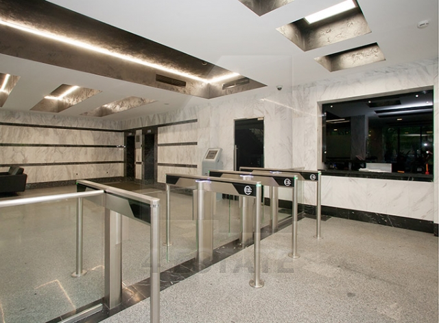 Продажа презентабельного бизнес центра и особняка, м.Добрынинская.