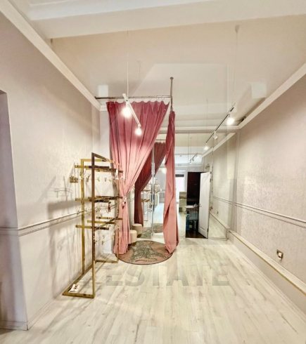 Торговое помещение с отд. входом, м.Баррикадная