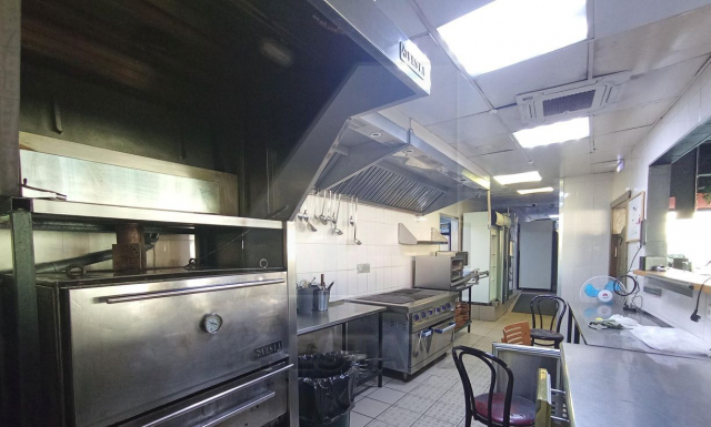 Бизнес-центе "Сафа", м.Новослободская.