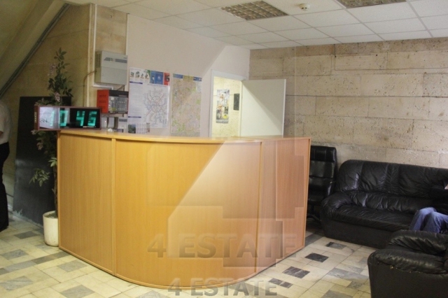 Аренда помещения в офисном здании м. Красносельская.