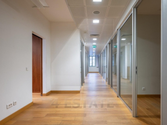 Аренда помещений в представительскомом бизнес-центре Премиум класса «Романов Двор» (Romanov Dvor), м. Арбатская.