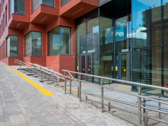 Аренда торговых помещений в элитном ЖК "RED 7", м.Красные ворота.