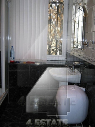 Продажа презентабельного особняка(можно банк), м.Цветной б-р.