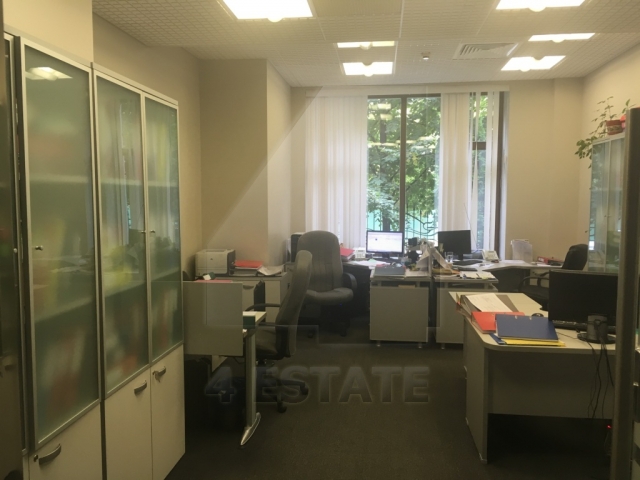 Представительский офис с отдельным входом и мебелью, м.Смоленская.