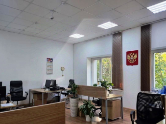 Презентабельный особняк в аренду, м.Народное ополчения.
