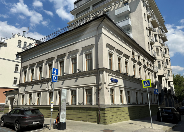 Предлагается на продажу презентабельный особняк класса А, м.Чистые пруды.