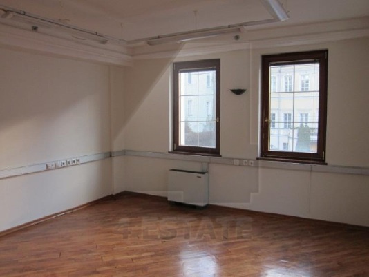 Выставлен на продажу деловой комплекс, класс А недалеко от м. «Курская»