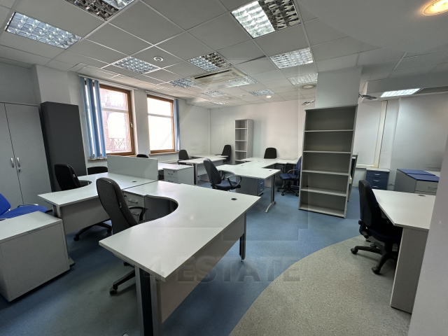 Предлагается на продажу презентабельный особняк класса А, м.Чистые пруды.