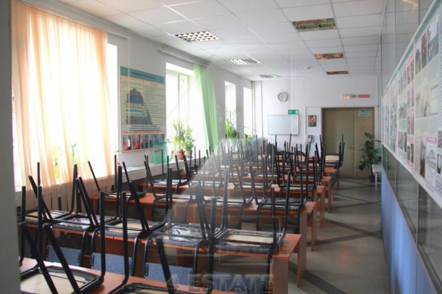 Аренда помещения в офисном здании м. Красносельская.